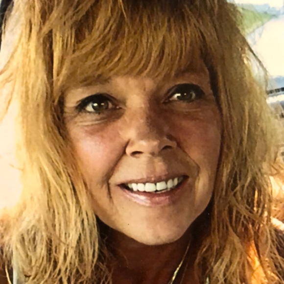 Meet your Posher, Syndi - Picture 1 of 1